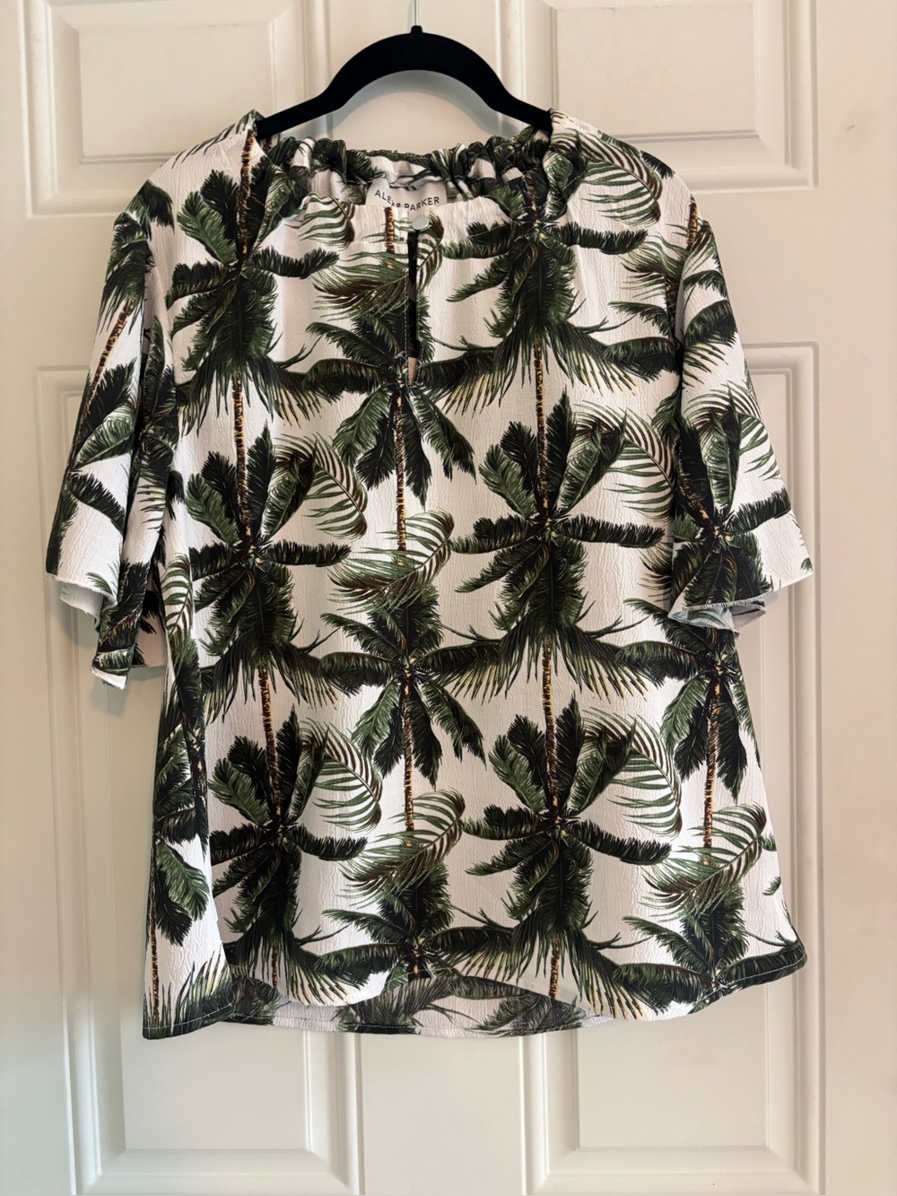 NWT Alex & Parker Palm-Print White & Green Top, Size Small